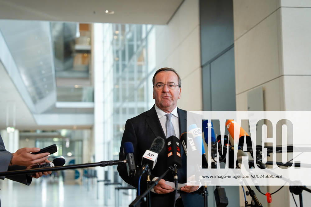 Press statement by Defense Minister Boris Pistorius on the subject of acceleration in the procurement process Current, 26 04 2023, Berlin, Defense Minister Boris Pistorius at the press statement on the subject of acceleration in the procurement process in the West lobby of the German Bundestag Berlin Berlin Germany