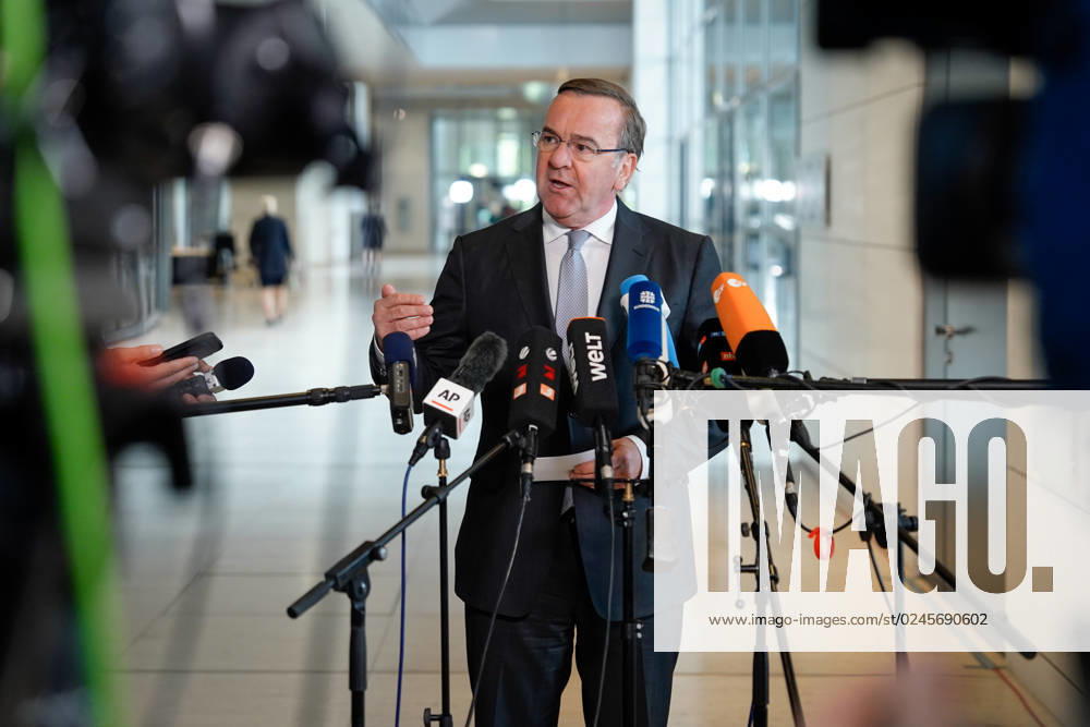 Press statement by Defense Minister Boris Pistorius on the subject of acceleration in the procurement process Current, 26 04 2023, Berlin, Defense Minister Boris Pistorius at the press statement on the subject of acceleration in the procurement process in the West lobby of the German Bundestag Berlin Berlin Germany