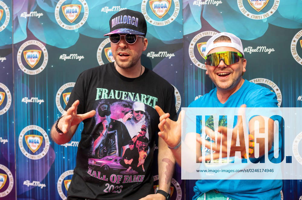 20230430 Mega Park Opening 2023 PALMA, SPAIN APRIL 30 2023 The Atzen DJ Manny Marc aka Marc Schneider gynecologist Vincente de Teba Költerhoff at Mega Park Opening 2023 on April 30, 2023 in Palma, Palma Baleares Spain