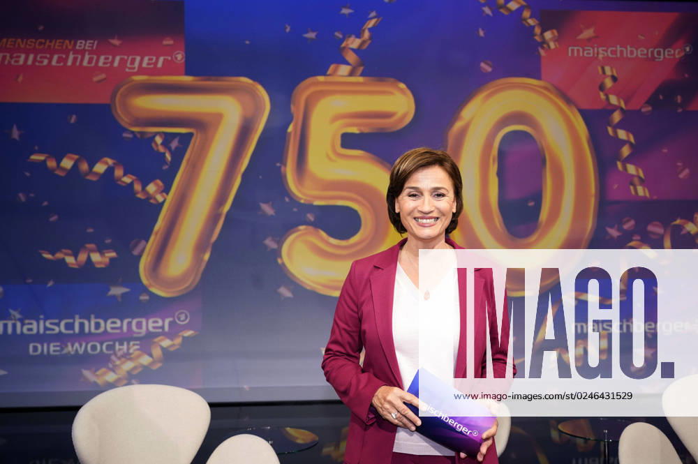 Sandra Maischberger in the 750 broadcast of the ARD talk show maischberger in the studio Berlin Adlershof Berlin, 02 05 2023 Foto:xT.xBartillax xFuturexImage