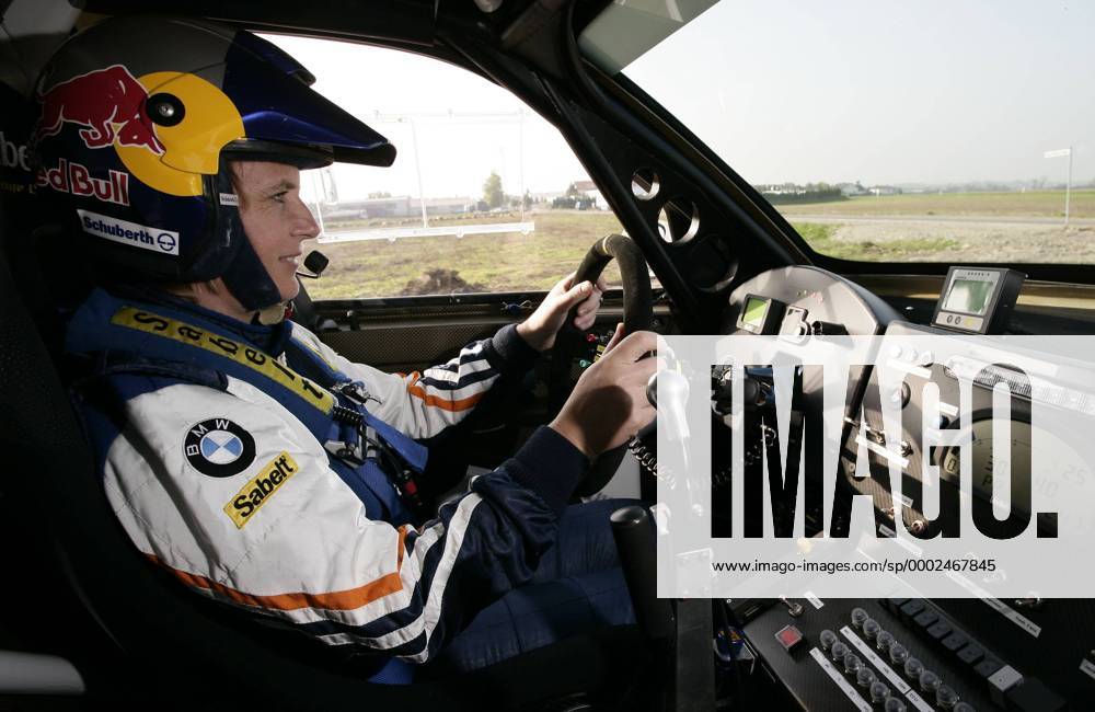 Jutta Kleinschmidt (Deutschland BMW) im Cockpit ihres Rennwagens Motorsport Damen Rallyesport 2006, Rallye, Autorennen, Fotostory Einzelbild Trebur Motorsport Damen Rallyesport 2006, Rallye, Autorennen, Fotostory Einzelbild Trebur