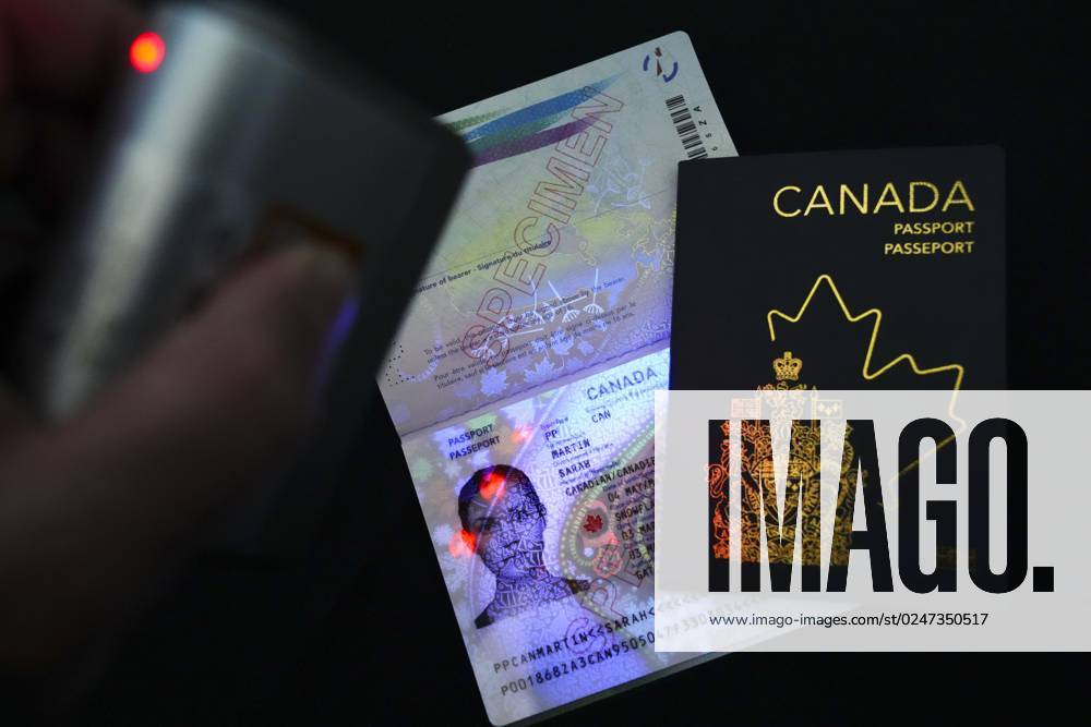 Kanada, Reisepass mit überarbeitetem Design May 10, 2023, Ottawa, ON, CAN: The new Canadian passport is unveiled at an event at the Ottawa International Airport in Ottawa on Wednesday, May 10, 2023. Ottawa CAN - ZUMAc35_ 20230510_zaf_c35_056