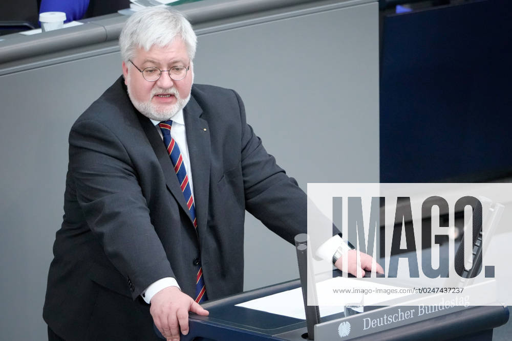 103 Bundestag session and debate in Berlin News,11 05 2023 Berlin, Stephan Albani of the party CDU CSU in portrait during his speech on the debate Academic and vocational education at the 103 session of the German Bundestag in Berlin Berlin Germany
