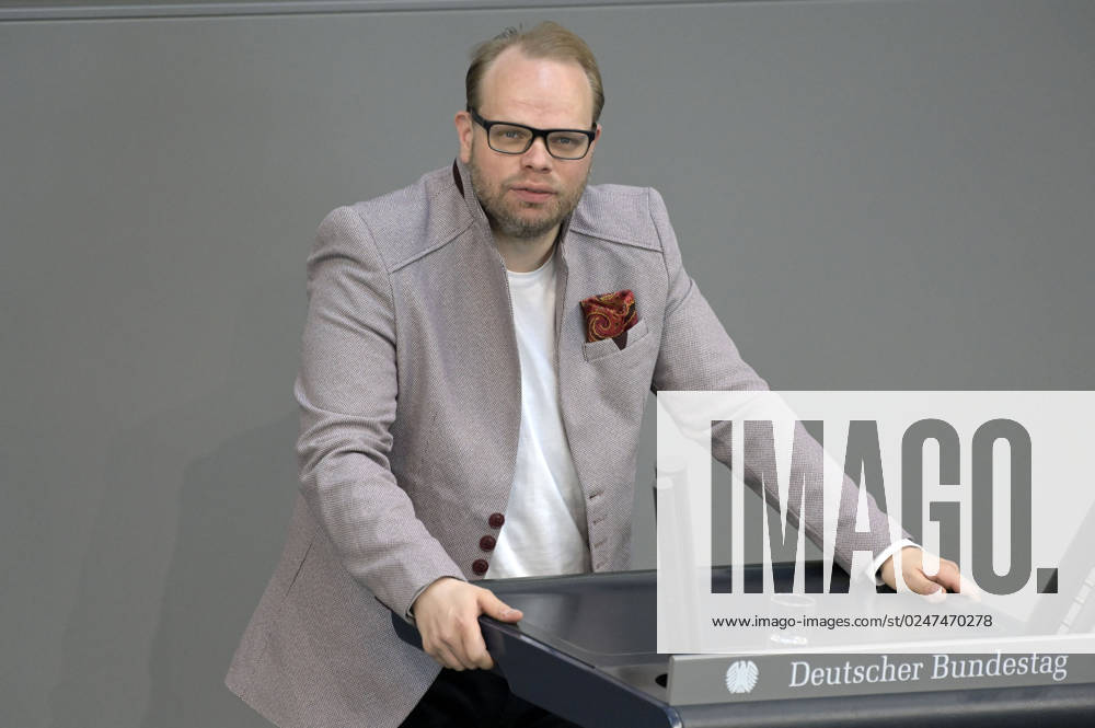 Helge Lindh at the 103 session of the German Bundestag in the Reichstag building Berlin, 11 05 2023 Foto:xF.xFuturexImage