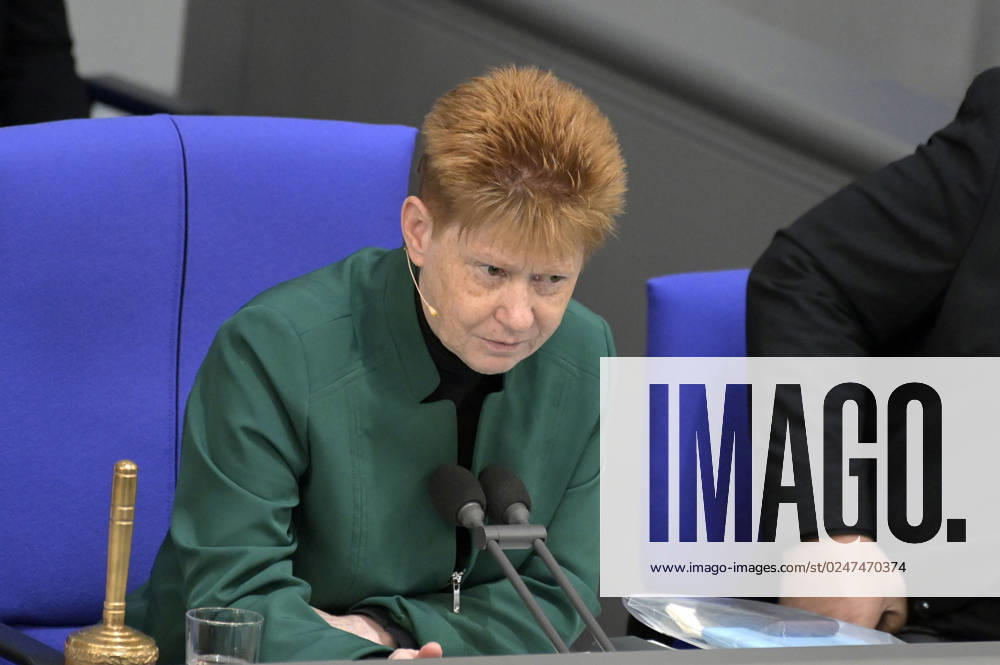 Petra Pau at the 103 session of the German Bundestag in the Reichstag building Berlin, 11 05 2023 Foto:xF.xFuturexImage