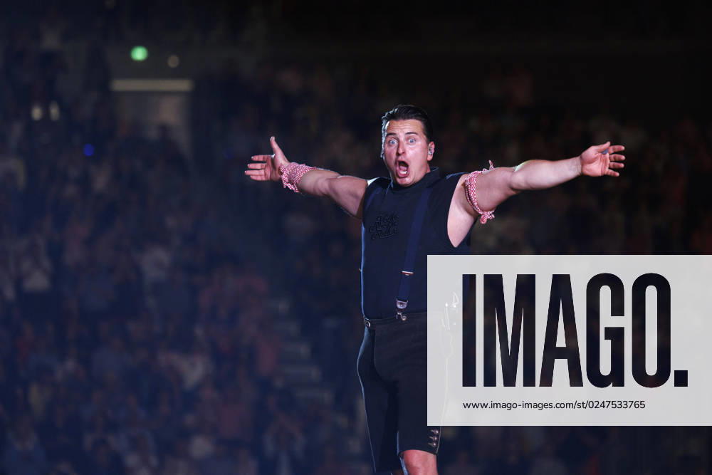Singer Andreas Gabalier live at a concert of his Dirndl Wahnsinn Hulapalu Tour at Lanxess Arena Cologne, 11 05 2023 NRW Germany
