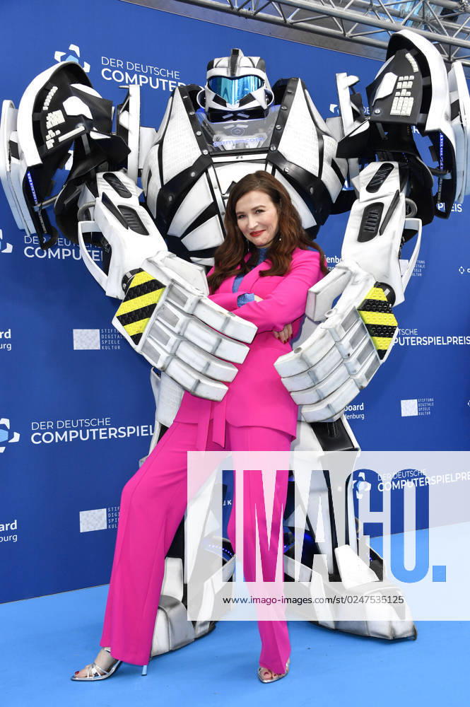 Katrin Bauerfeind with Gamescom Bot at the award ceremony of the German Computer Game Award 2023 at Spindler Klatt Berlin, 11 05 2023 Foto:xN.xKubelkax xFuturexImage