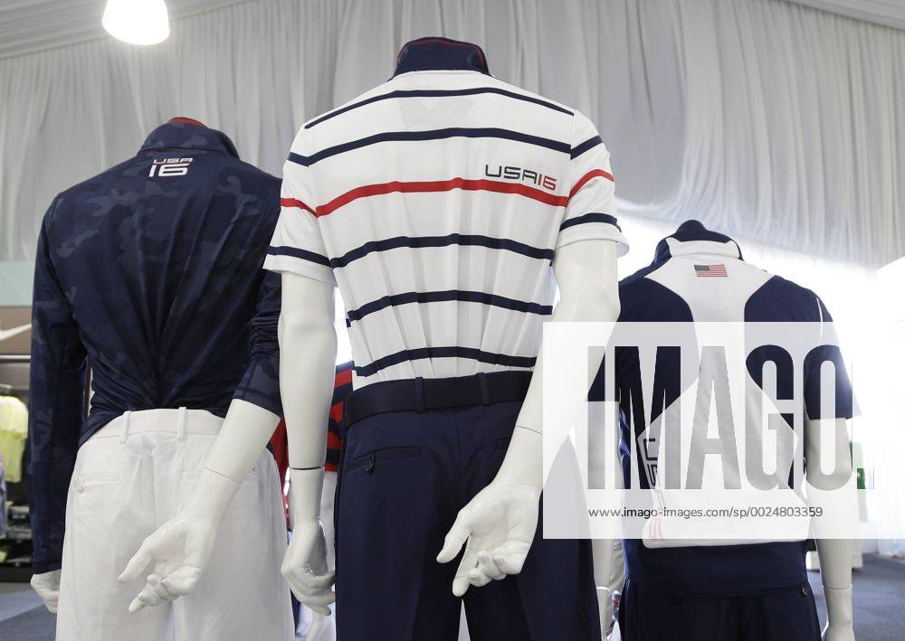 PGA Golf Herren Golf Ryder Cup USA Polo Ralph Lauren shirts and merchandise is sold in a tent at the PGA Championship at Baltusrol Golf Club in Springfield, New Jersey on July 26, 2016. PGA20160726120 JOHNxANGELILLO