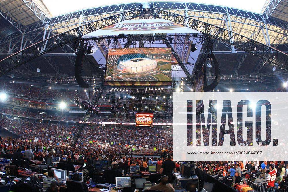 Mar 28, 2010 - Phoenix, Arizona, USA - The scene at the Phoenix Stadium during WWE Wrestlemania 26. WWE 2010 - Wrestlemania 26 - ZUMAr72_