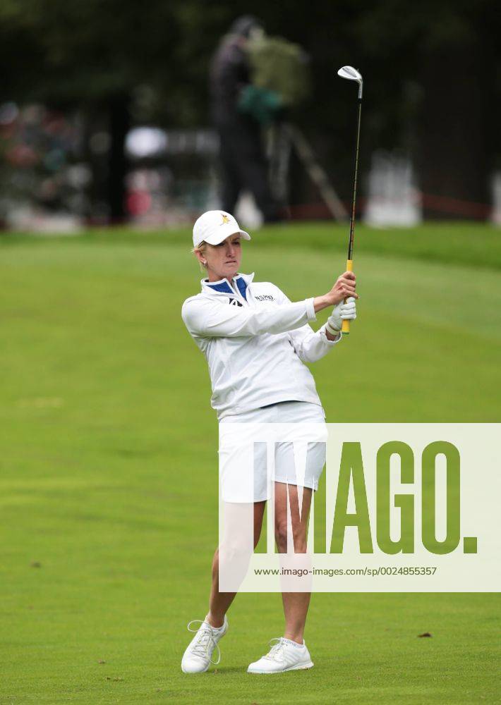Woburn, United Kingdom - Ireland s Leona Maguire (a).during The Ricoh Women s British Open Round 4 played at Woburn Golf and Country Club, Woburn on July 31st 2016. Ricoh Women s British Open 2016 Day Four - ZUMAn230