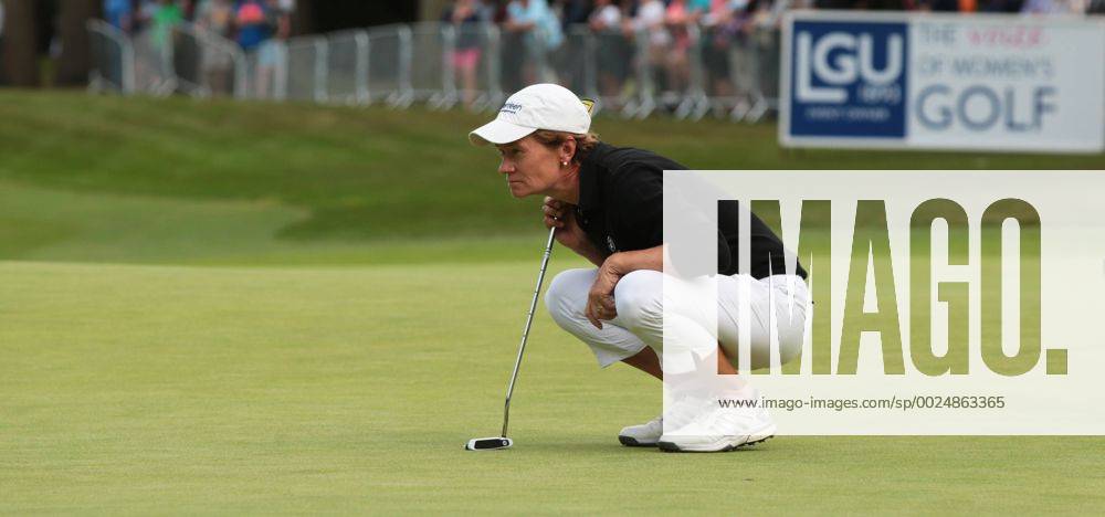 Woburn, United Kingdom - Scotland s Catriona Matthew USA s Mo Martin.during The Ricoh Women s British Open played at Woburn Golf and Country Club, Woburn on July 31st 2016. Ricoh Women s British Open 2016 Day Four - ZUMAn230