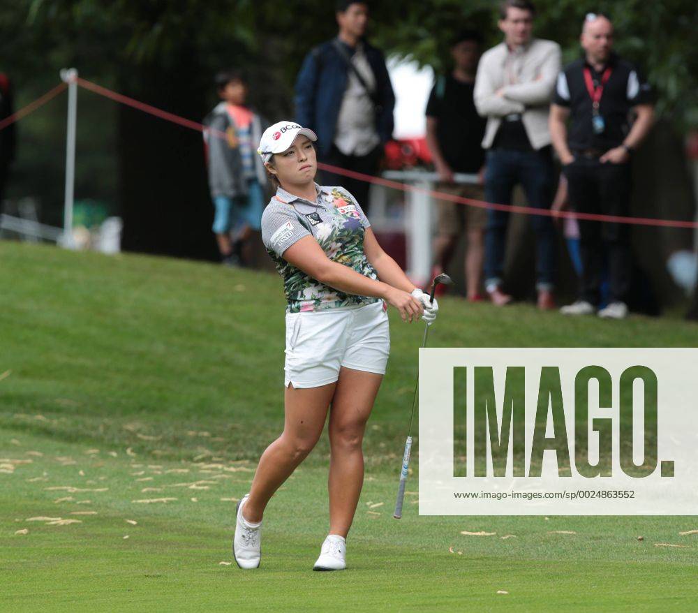 Woburn, United Kingdom - Ireland s Leona Maguire (a).during The Ricoh Women s British Open Round 4 played at Woburn Golf and Country Club, Woburn on July 31st 2016. Ricoh Women s British Open 2016 Day Four - ZUMAn230