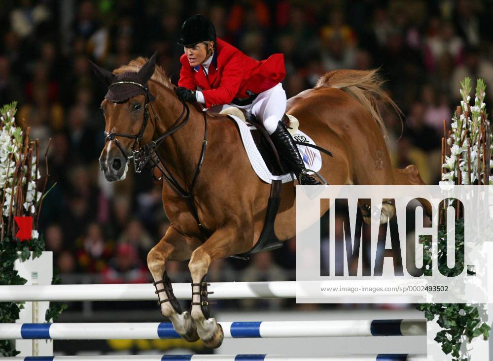 Margie Goldstein Engle (USA) auf Hidden Creeks Quervo Gold Pferdesport WM Damen World Equestrian Games 2006, Weltreiterspiele, Reiten, Reitsport, Springreiten, Springen Einzelbild Mercedes Benz Preis der Nationen, Nationenpreis Aachen Pferdesport WM Damen World Equestrian Games 2006, Weltreiterspiele, Reiten, Reitsport, Springreiten, Springen Einzelbild Mercedes Benz Preis der Nationen, Nationenpreis Aachen