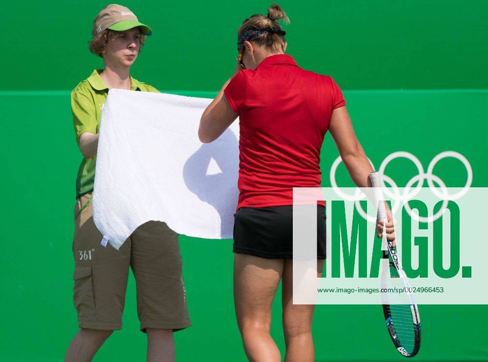Belgian tennis player Kirsten Flipkens reacts during a tennis game between Belgian Kirsten Flipkens and German Laura Siegemund, in the second round of the women s tennis tournament at the 2016 Olympic Games Olympische Spiele Olympia OS in Rio de Janeiro, Brazil, Tuesday 09 August 2016. Flipkens lost 6-4, 6-3. BENOITxDOPPAGNE x04907648x