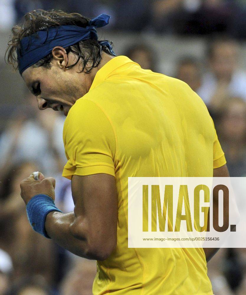 ) -- NEW YORK, Sept. 9, 2009 -- Rafael Nadal of Spain celebrates one point during the men s singles 4th round match against Gael Monfils of France at the U.S. Open tennis tournament in New York, the U.S., Sept. 8, 2009. Nadal won the match 3-1. ) (txy) 2)US-NEW YORK-US OPEN-NADAL - ZUMAx10_