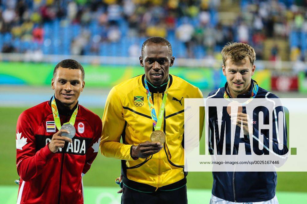 Athletics Rio 2016 Olympics RIO DE JANEIRO, RJ - 19.08.2016: ATHLETICS RIO 2016 OLYMPICS - 200m podium in Athletics Rio 2016 Olympic Games Olympische Spiele Olympia OS at the Olympic Stadium: Usain Bolt (JAM) is gold, Andre De Grasse (CAN) is silver and Christophe Lemaitre (FRA) is bronze. (Photo: Fernanda Paradizo Fotoarena) x1193269x FernandaxParadizo