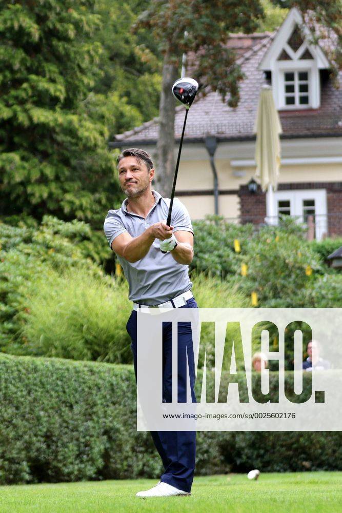 Frankfurt, Frankfurter Golf Club Eintracht Frankfurt (SGE) Golf Open Der erste Abschlag von Trainer Niko Kovac Eintracht Frankfurt