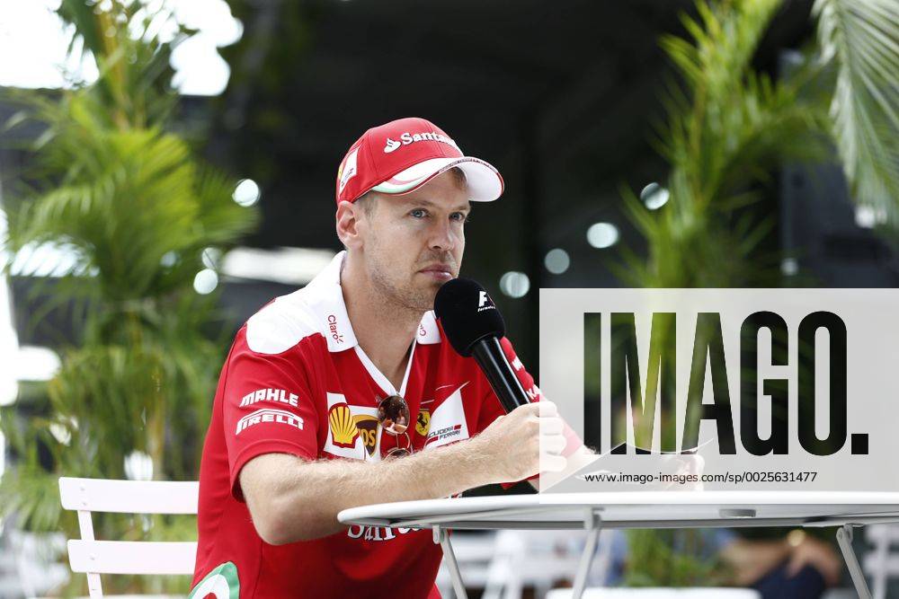 05 Sebastian Vettel (GER, Scuderia Ferrari), Motorsports: FIA Formula One World Championship WM Weltmeisterschaft 2016, Grand Prix of Malaysia, ZWEIx