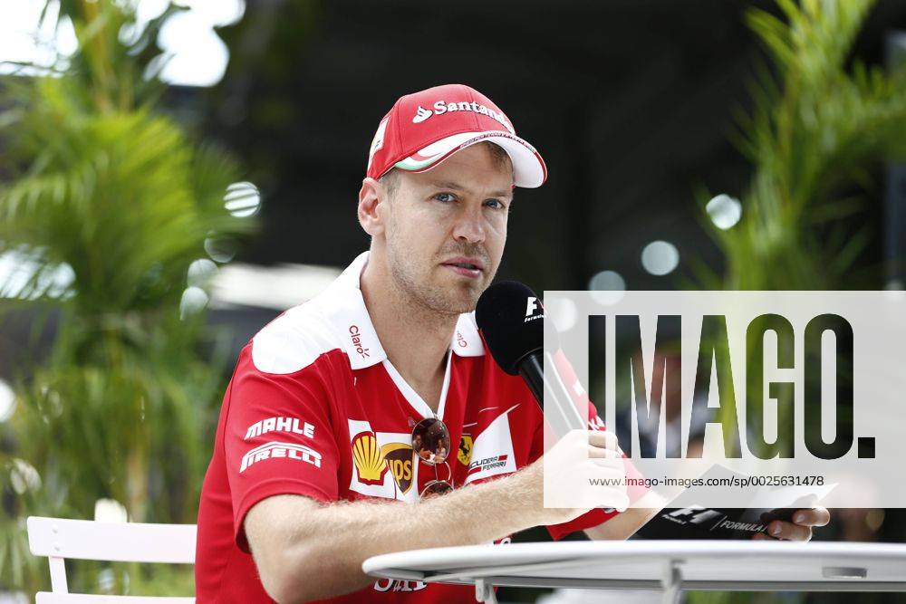 05 Sebastian Vettel (GER, Scuderia Ferrari), Motorsports: FIA Formula One World Championship WM Weltmeisterschaft 2016, Grand Prix of Malaysia, ZWEIx