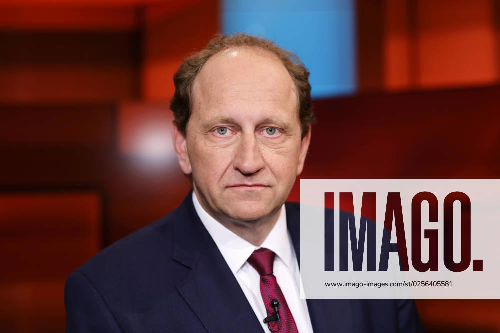 Politician Alexander Graf Lambsdorff FDP in the ARD talk show hart aber fair on the topic Still no victory Wobbles the eternal Erdogan in the WDR studios Cologne, 15 05 2023 NRW Germany