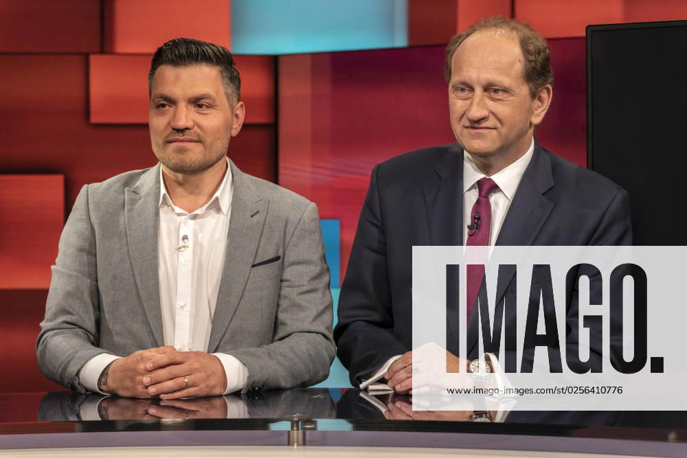Hart aber Fair from Cologne on 15 May 2023 Can Erdogan continue In the picture Ufuk Varol, Erdogan voter left next to Alexander Graf Lambsdorff, foreign policy expert, deputy parliamentary group leader of the FDP The round discussed the question of power in Turkey, which was still open at the tim