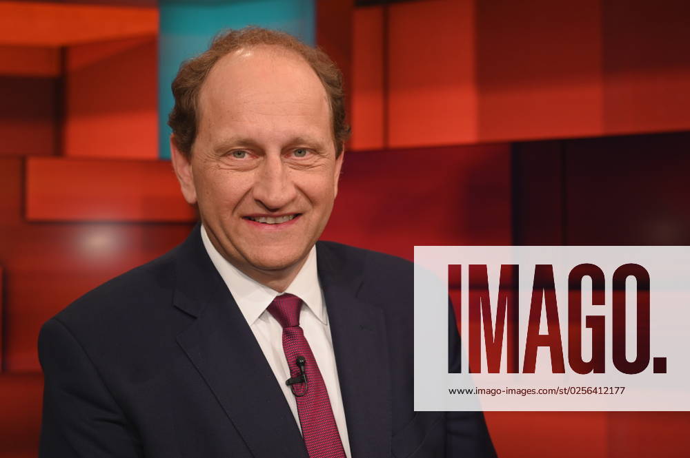 Politician Alexander Graf Lambsdorff, FDP, foreign policy expert, deputy parliamentary group chairman, guest on the ARD talk show Hart aber Fair with the topic Noch kein Sieg Wackelt der ewige Erdogan (No victory yet)