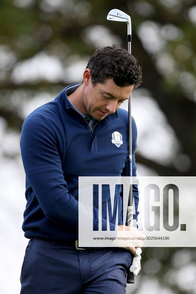 GOLF - Ryder Cup 2016 CHASKA,MINNESOTA,USA,30.SEP.16 - GOLF - Ryder Cup, Hazeltine National Golf Club. Image shows the disappointment of Rory Mcilroy (IRL). GEPAxpictures xDanielxGoetzhaber