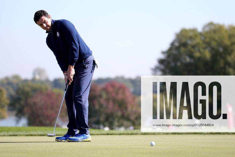 GOLF - Ryder Cup 2016 CHASKA,MINNESOTA,USA,30.SEP.16 - GOLF - Ryder Cup, Hazeltine National Golf Club. Image shows Rory Mcilroy (IRL). GEPAxpictures xDanielxGoetzhaber