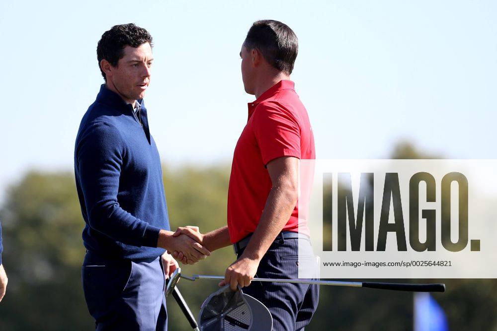 GOLF - Ryder Cup 2016 CHASKA,MINNESOTA,USA,30.SEP.16 - GOLF - Ryder Cup, Hazeltine National Golf Club. Image shows Rory Mcilroy (IRL) and Rickie Fowler (USA). GEPAxpictures xDanielxGoetzhaber