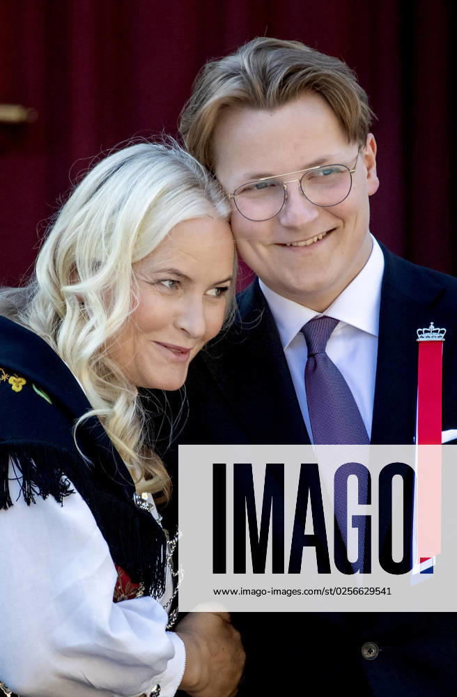 Skaugum Princess Mette-Marit and Prince Sverre Magnus celebrating the national day at the residence in Skaugum in Asker, Norway. Â