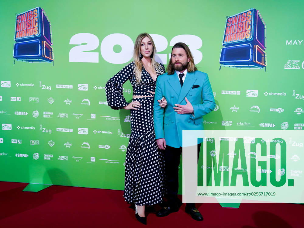Zug, Bossard Arena, SWISS MUSIC AWARDS, singer Baschi civil name Sebastian Bürgin with his wife Alana Netzer Zug Bossard Arena Zug Switzerland