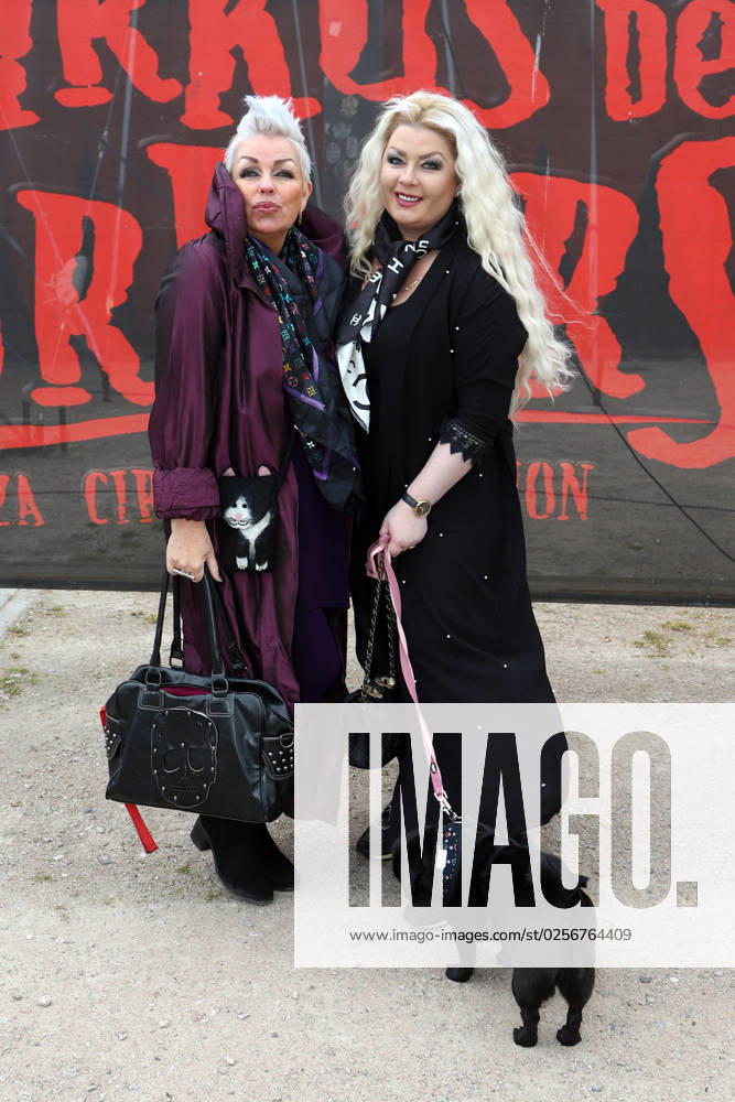 Z irkus des Horrors Premiere in Hamburg Claudia Guelzow,Yulie Kendra Guelzow with dog Sunshine, premiere of Zirkus des Horrors Romanza Circusproduction at the Heiliggeistfeld Hamburg