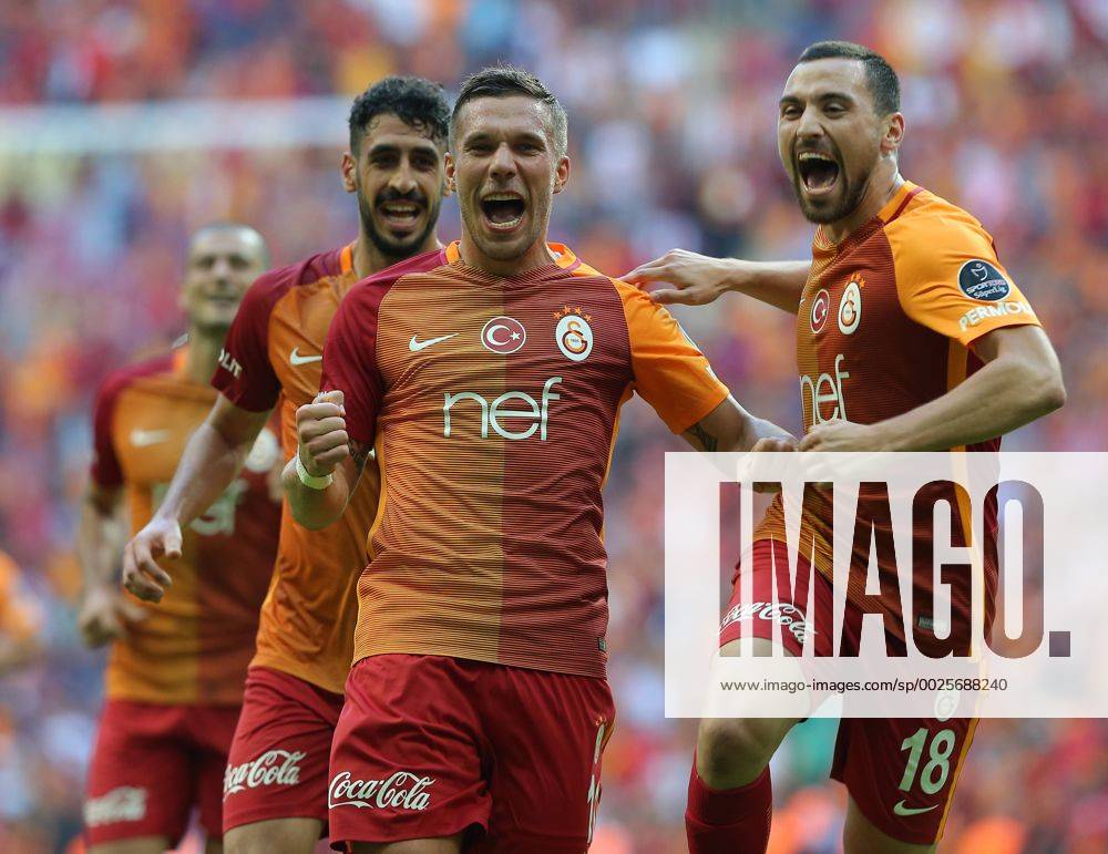 Turkey superleague match between Galatasaray and Antalyaspor at Turk Telekom Arena in Istanbul , Turkey , October 02 , 2016. Final Score : Galataaray 3 - Antalyaspor 1 Pictured : Tolga Cigerci (L) , Lukas Podolski (C) and Sinan Gumus of Galatasaray .