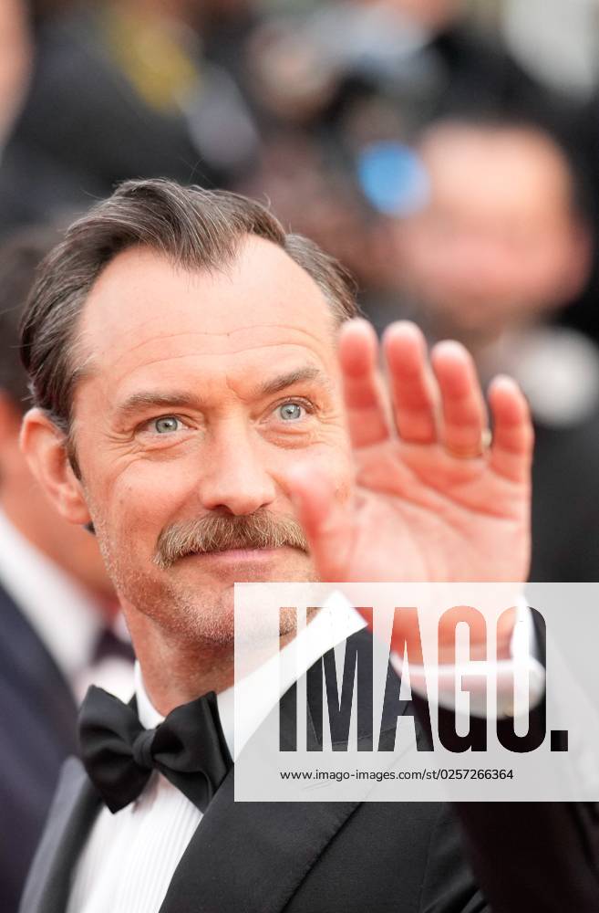 Actor JUDE LAW attends the screening and red carpet event for the movie Firebrand , directed by Karim Ao¯nouz, which is in competition, during the 76th annual Cannes film festival at Palais des Festivals on May 21, 2023 in Cannes, France. Cannes France - ZUMAf151 20230521_zsp_f151_021
