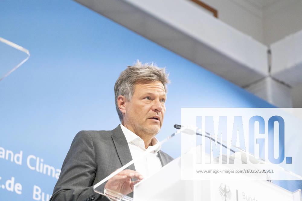 Press Statement Energy Price in the Federal Ministry of Economics Robert Habeck, Federal Minister of Economics Press Statement Energy Price in the Federal Ministry of Economics Robert Habeck, Federal Minister of Economics, Berlin Berlin Germany BMWK