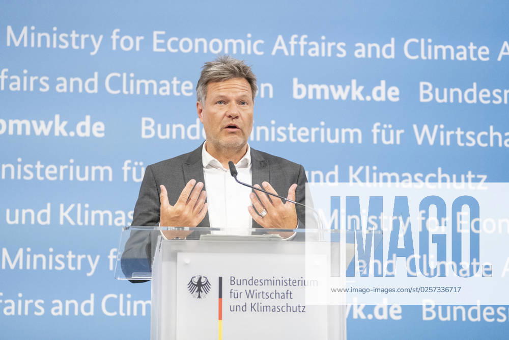 Press Statement Energy Price in the Federal Ministry of Economics Robert Habeck, Federal Minister of Economics Press Statement Energy Price in the Federal Ministry of Economics Robert Habeck, Federal Minister of Economics, Berlin Berlin Germany BMWK