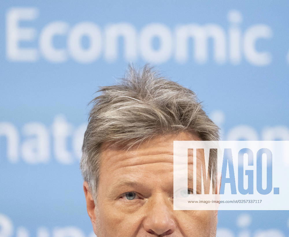 Press Statement Energy Price in the Federal Ministry of Economics Robert Habeck, Federal Minister of Economics Press Statement Energy Price in the Federal Ministry of Economics Robert Habeck, Federal Minister of Economics, Berlin Berlin Germany BMWK