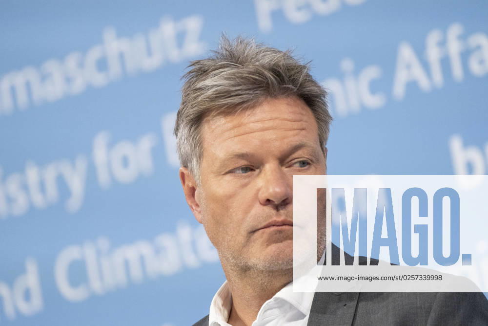 Press Statement Energy Price in the Federal Ministry of Economics Robert Habeck, Federal Minister of Economics Press Statement Energy Price in the Federal Ministry of Economics Robert Habeck, Federal Minister of Economics, Berlin Berlin Germany BMWK