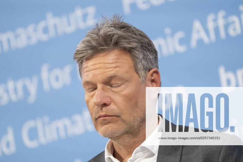 Press Statement Energy Price in the Federal Ministry of Economics Robert Habeck, Federal Minister of Economics Press Statement Energy Price in the Federal Ministry of Economics Robert Habeck, Federal Minister of Economics, Berlin Berlin Germany BMWK