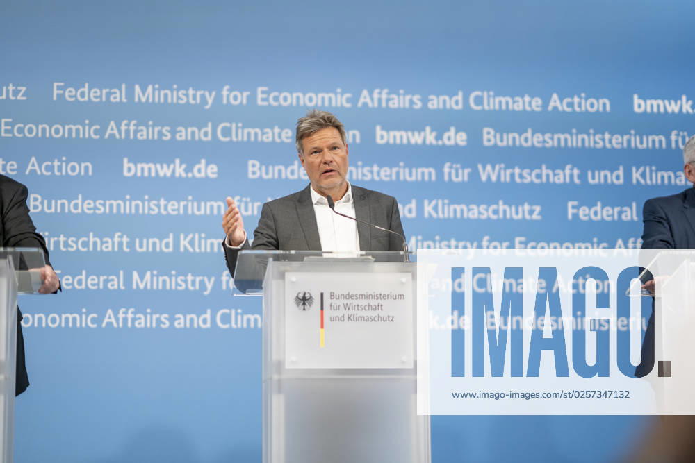 Press Statement Energy Price in the Federal Ministry of Economics Robert Habeck, Federal Minister of Economics Press Statement Energy Price in the Federal Ministry of Economics Robert Habeck, Federal Minister of Economics, Berlin Berlin Germany BMWK