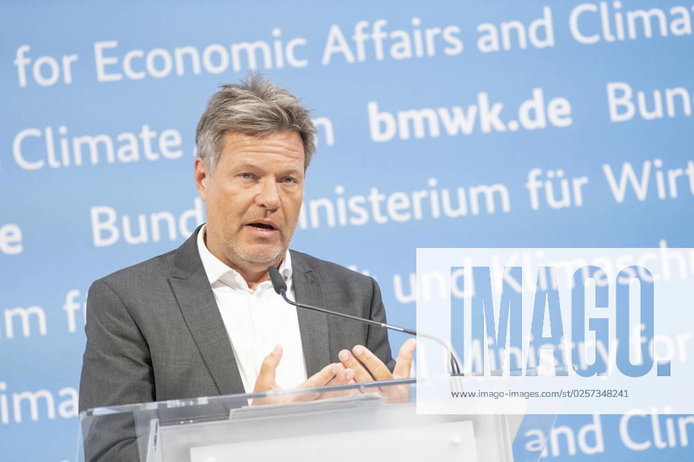 Press Statement Energy Price in the Federal Ministry of Economics Robert Habeck, Federal Minister of Economics Press Statement Energy Price in the Federal Ministry of Economics Robert Habeck, Federal Minister of Economics, Berlin Berlin Germany BMWK