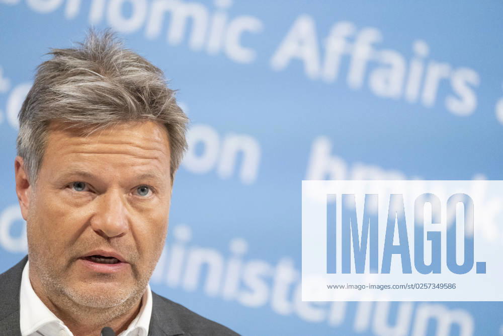 Press Statement Energy Price in the Federal Ministry of Economics Robert Habeck, Federal Minister of Economics Press Statement Energy Price in the Federal Ministry of Economics Robert Habeck, Federal Minister of Economics, Berlin Berlin Germany BMWK