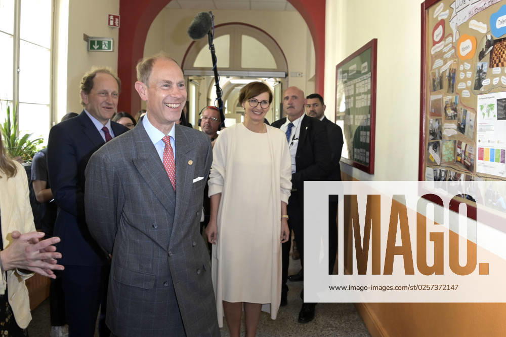 Prince Edward and Bettina Stark Watzinger visiting the school at Schillerpark during the Duke Award ceremony in Wedding Berlin, 22 05 2023 Foto:xF.xFuturexImage