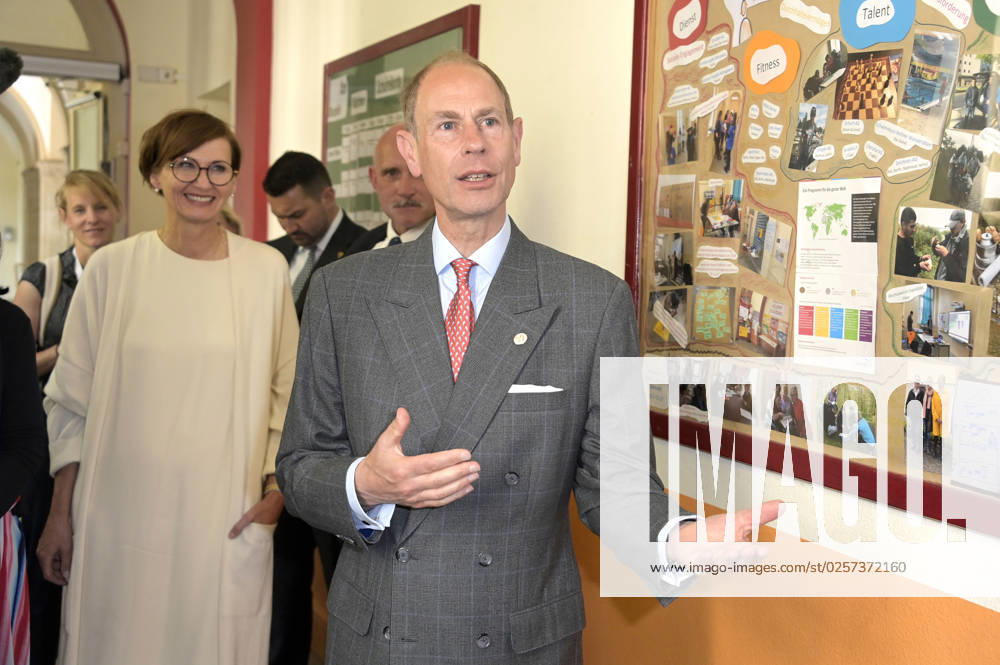 Bettina Stark Watzinger and Prince Edward visiting the school at Schillerpark during the Duke Award ceremony in Wedding Berlin, 22 05 2023 Foto:xF.xFuturexImage