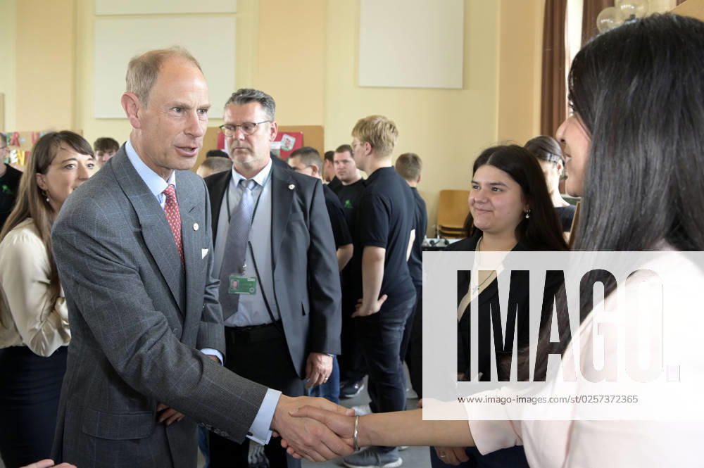 Prince Edward visiting the school at Schillerpark during the Duke Award ceremony in Wedding Berlin, 22 05 2023 Foto:xF.xFuturexImage