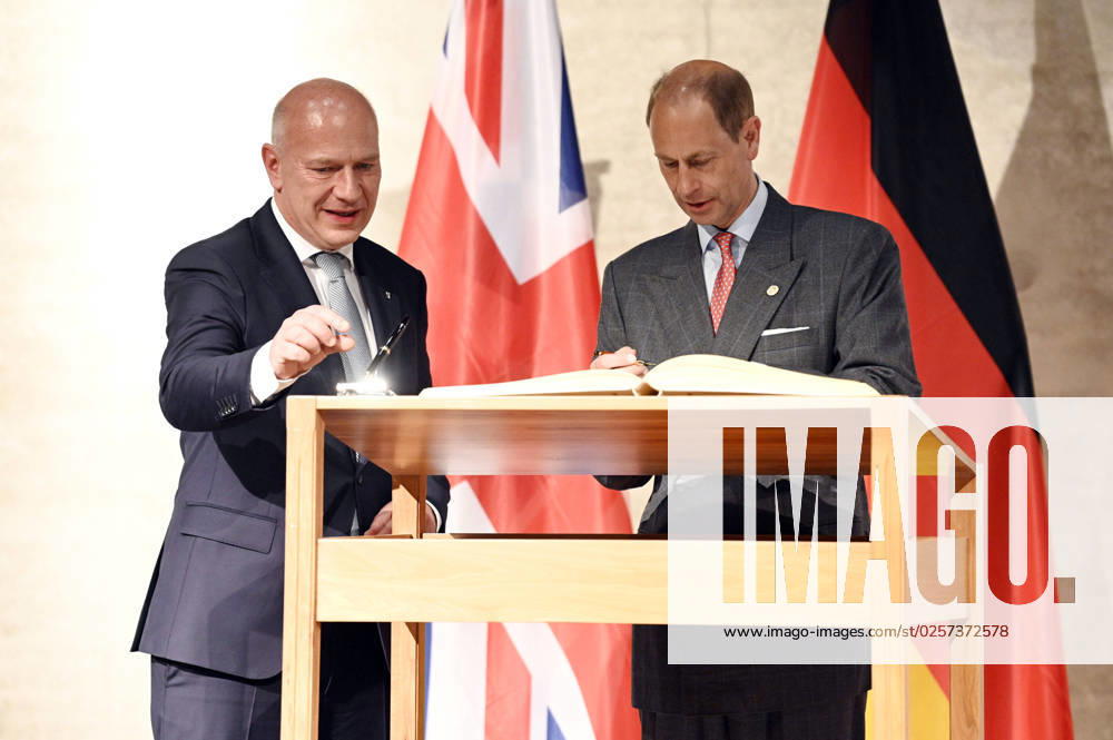 Kai Wegner and Prince Edward signing the Golden Book of Berlin and presenting The Duke of Edinburghs International Award in Germany at the James Simon Gallery Berlin, 22 05 2023. Foto:xF.xFuturexImage