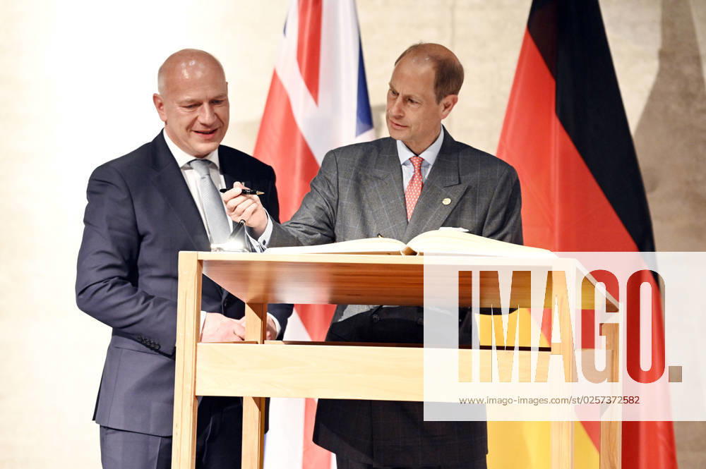 Kai Wegner and Prince Edward signing the Golden Book of Berlin and presenting The Duke of Edinburghs International Award in Germany at the James Simon Gallery Berlin, 22 05 2023. Foto:xF.xFuturexImage