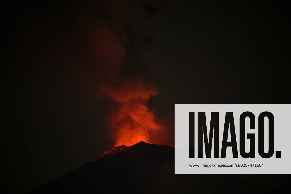 (230523) -- PUEBLA, May 23, 2023 -- This photo taken on May 22, 2023 shows a view of the Popocatepetl volcano observed from the state of Puebla, Mexico. Mexican authorities on Sunday raised the alert level due to the recent increased activity of Popocatepetl volcano. The alert level was raised from yellow phase two to yellow phase three, one step below the red alert, said Laura Velazquez, head of the Mexican National Civil Protection Coordination Agency, at a press conference. ) MEXICO-PUEBLA-VOLCANO-POPOCATEPETL-ERUPTION XinxYuewei