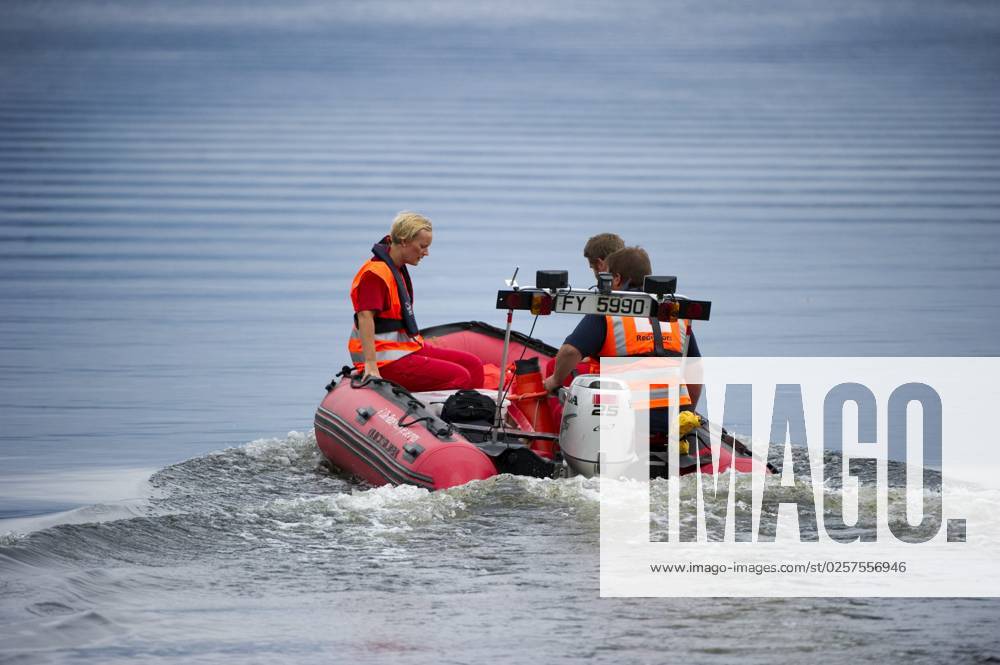 OSLO 20110723 Rescue workers go out to search for bodies following the 22 July shooting spree at Utoya island, west of the capital Oslo, Norway, 23 July 2011 A Norwegian man was charged 23 July with carrying out twin attacks that claimed at least 91 lives 22 July, police said PHOTO Björn Larsson Rosvall SCANPIX Code 9200 OSLO NORWAY