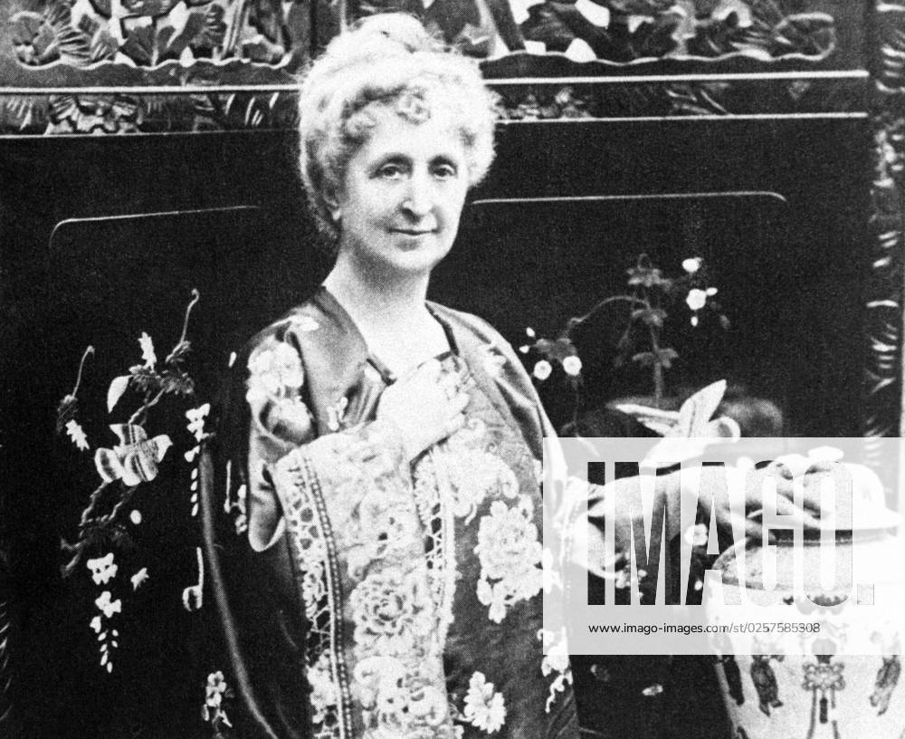 Agatha christie, 1918 Agatha christie, 1918